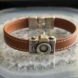 Vintage Camera Charm Bracelet - Brown Leather NWOT Magnetic Clasp 6 1/2 inches